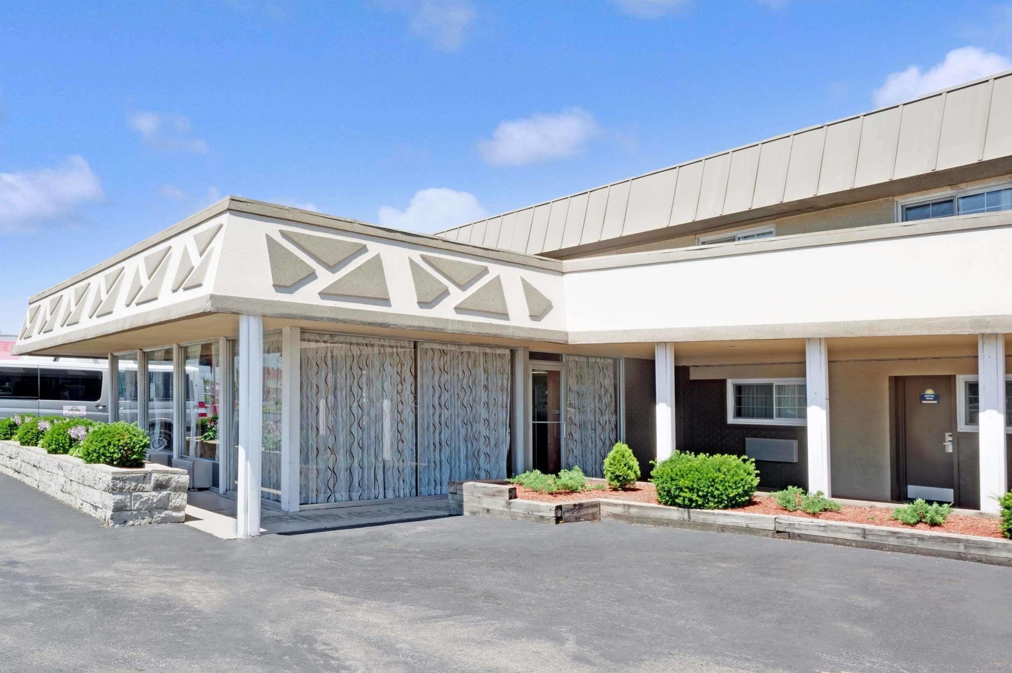 Days By Wyndham O'hare Airport West Elk Grove Village