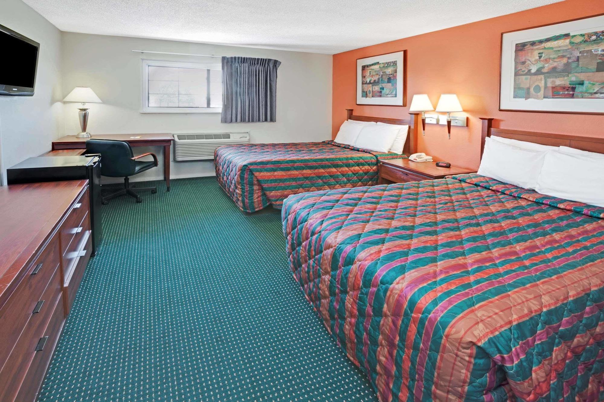 Days By Wyndham O'hare Airport West 2*